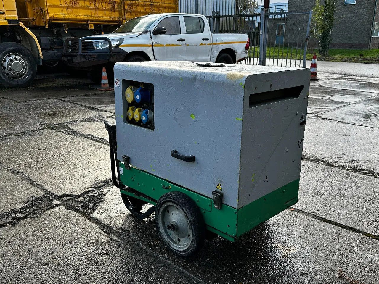 Pramac P6000S2 6KVA Generator Pramac P6000S2 6KVA Generator - Generaatorikomplekt: pilt 4 Pramac P6000S2 6KVA Generator Pramac P6000S2 6KVA Generator - Generaatorikomplekt: pilt 4