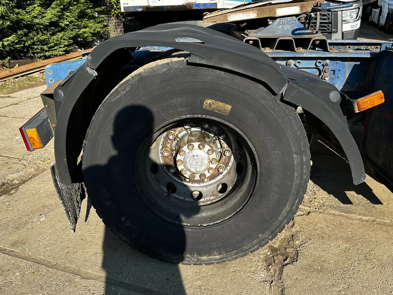 DAF XF 95.380 4X2 Tractor-unit Spring/Air ZF Manual Euro2 PTO - Sadulveok: pilt 5 DAF XF 95.380 4X2 Tractor-unit Spring/Air ZF Manual Euro2 PTO - Sadulveok: pilt 5