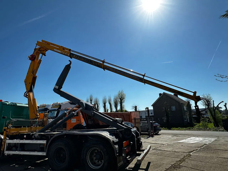 Scania P114-380 6X2 Ampirol + Heila 13000 5T Crane Manual Gear - Konteinerveduk/ Tõstukiga veoauto: pilt 4 Scania P114-380 6X2 Ampirol + Heila 13000 5T Crane Manual Gear - Konteinerveduk/ Tõstukiga veoauto: pilt 4
