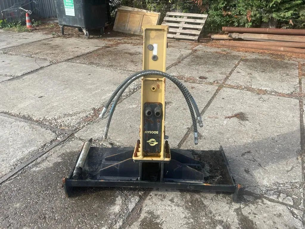 Soosan SB30 Hydraulic Breaker Skid steer Soosan SB30 Hydraulic Breaker Skid steer - Hüdrauliline haamer - Ehitusmasinad: pilt 3 Soosan SB30 Hydraulic Breaker Skid steer Soosan SB30 Hydraulic Breaker Skid steer - Hüdrauliline haamer - Ehitusmasinad: pilt 3