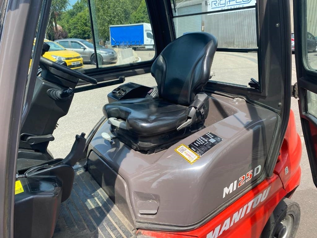 Diiseltõstuk Manitou Mi25D: pilt 23 Diiseltõstuk Manitou Mi25D: pilt 23
