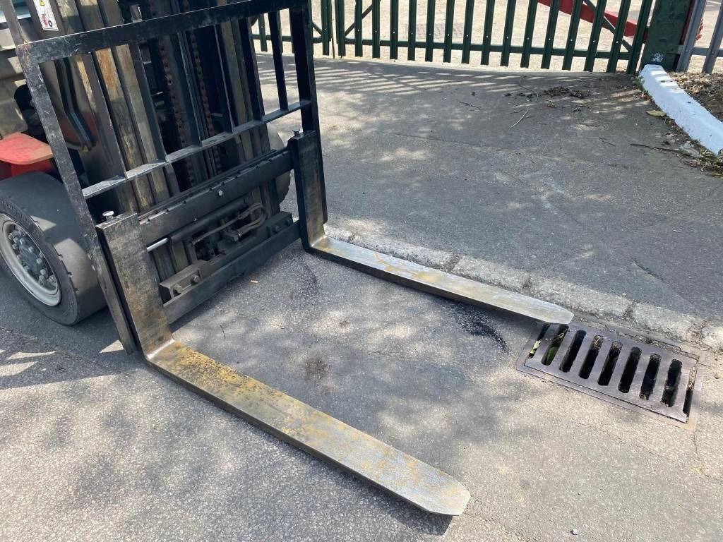 Manitou Mi25D - Diiseltõstuk: pilt 4 Manitou Mi25D - Diiseltõstuk: pilt 4