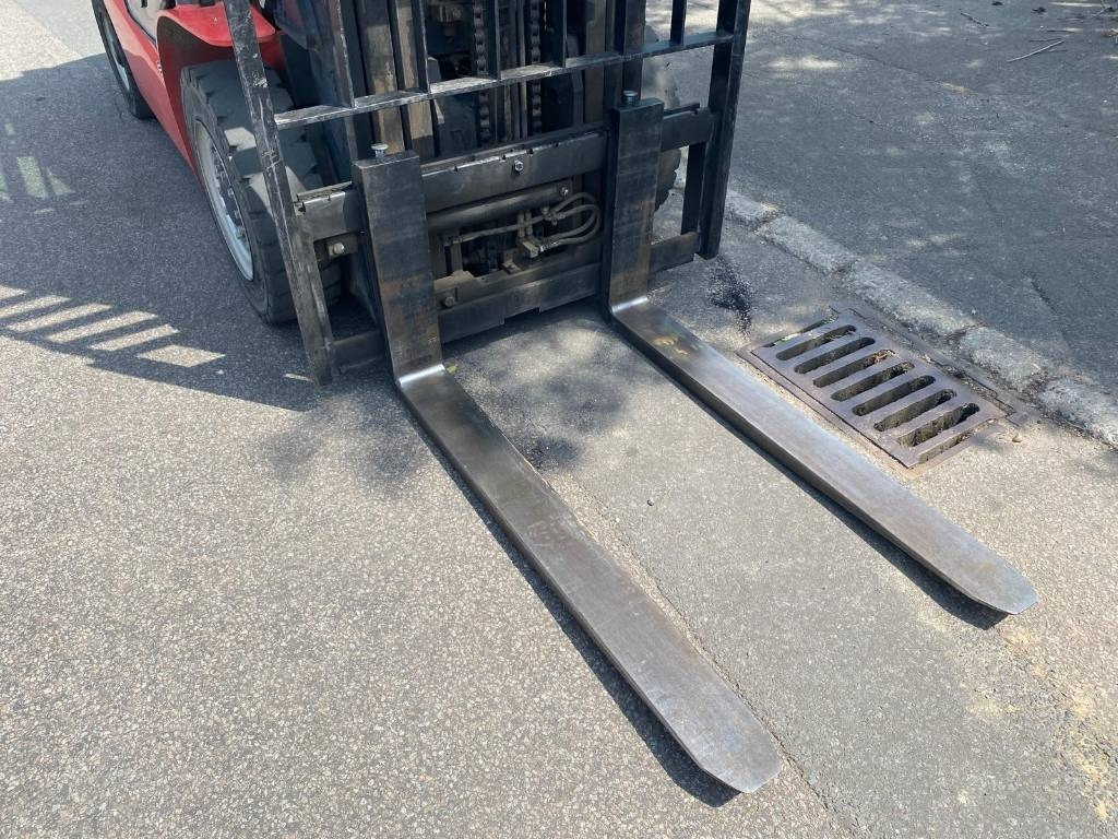 Manitou Mi25D - Diiseltõstuk: pilt 4 Manitou Mi25D - Diiseltõstuk: pilt 4