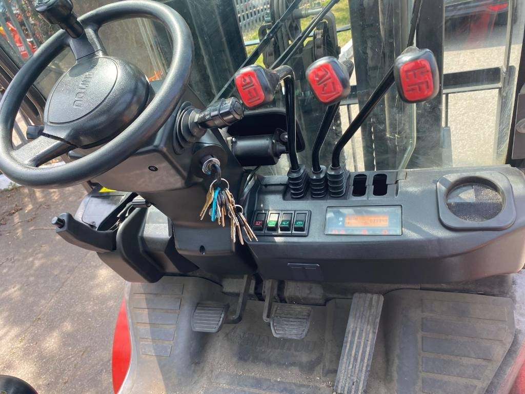 Diiseltõstuk Manitou Mi25D: pilt 27 Diiseltõstuk Manitou Mi25D: pilt 27