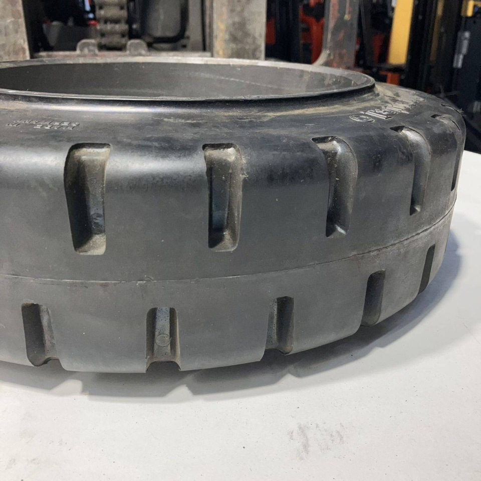 2X Continental 16x5x10 1/2 tyres - Juhtimine - Materjali käitlemise seade: pilt 3 2X Continental 16x5x10 1/2 tyres - Juhtimine - Materjali käitlemise seade: pilt 3