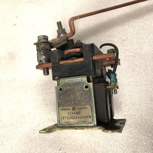 Contactor for Hyster E3.000XL - Elektrisüsteem - Materjali käitlemise seade: pilt 3 Contactor for Hyster E3.000XL - Elektrisüsteem - Materjali käitlemise seade: pilt 3