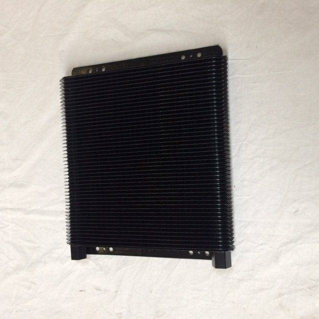 Cooler, oil for Caterpillar - Mootor ja varuosad - Materjali käitlemise seade: pilt 1 Cooler, oil for Caterpillar - Mootor ja varuosad - Materjali käitlemise seade: pilt 1