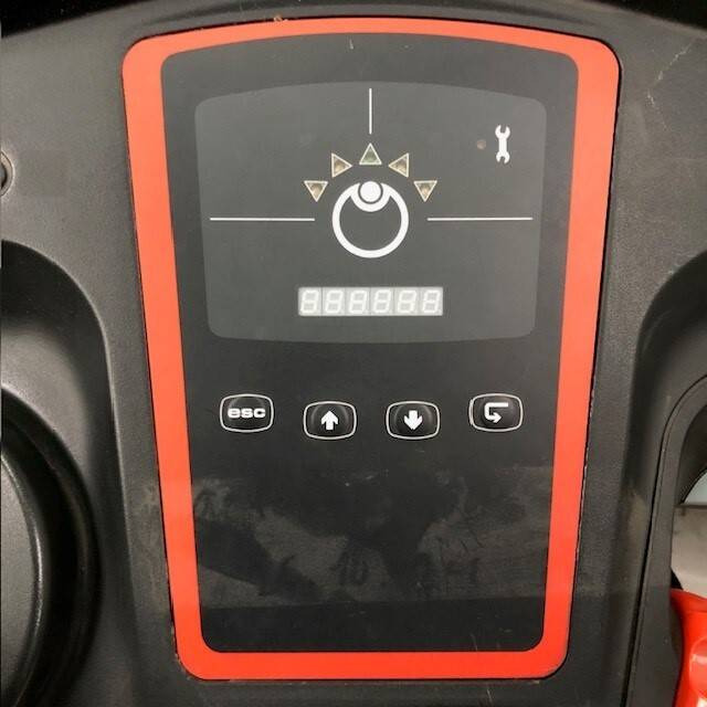 Dashboard for Linde / Still - Armatuurlaud - Materjali käitlemise seade: pilt 2 Dashboard for Linde / Still - Armatuurlaud - Materjali käitlemise seade: pilt 2