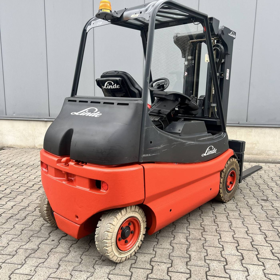 Linde E25 (336-02) - Elektritõstuk: pilt 2 Linde E25 (336-02) - Elektritõstuk: pilt 2