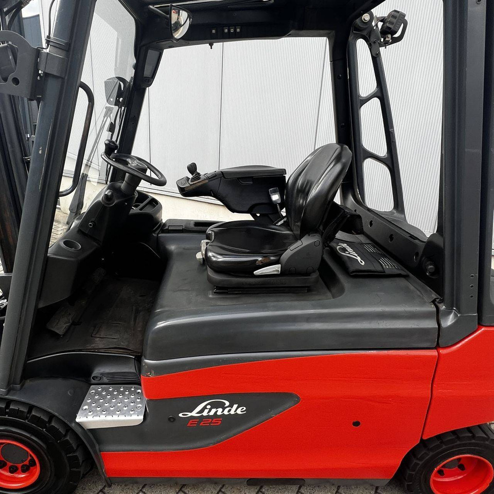 Linde E25L (387) - Elektritõstuk: pilt 4 Linde E25L (387) - Elektritõstuk: pilt 4