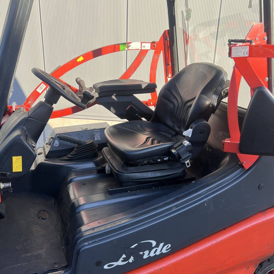 Linde E25S (336-03) - Elektritõstuk: pilt 4 Linde E25S (336-03) - Elektritõstuk: pilt 4