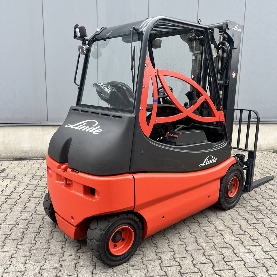 Linde E25S (336-03) - Elektritõstuk: pilt 2 Linde E25S (336-03) - Elektritõstuk: pilt 2