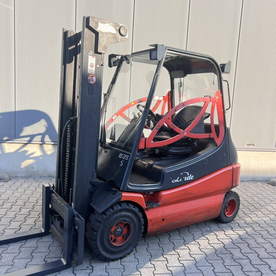 Linde E25S (336-03) - Elektritõstuk: pilt 2 Linde E25S (336-03) - Elektritõstuk: pilt 2