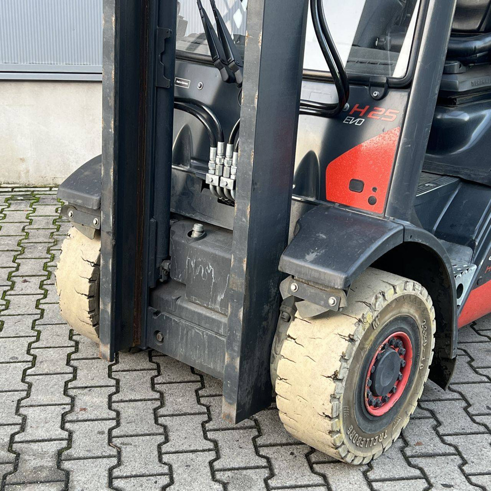 Linde H25T-02 (392) EVO liising Linde H25T-02 (392) EVO: pilt 19 Linde H25T-02 (392) EVO liising Linde H25T-02 (392) EVO: pilt 19