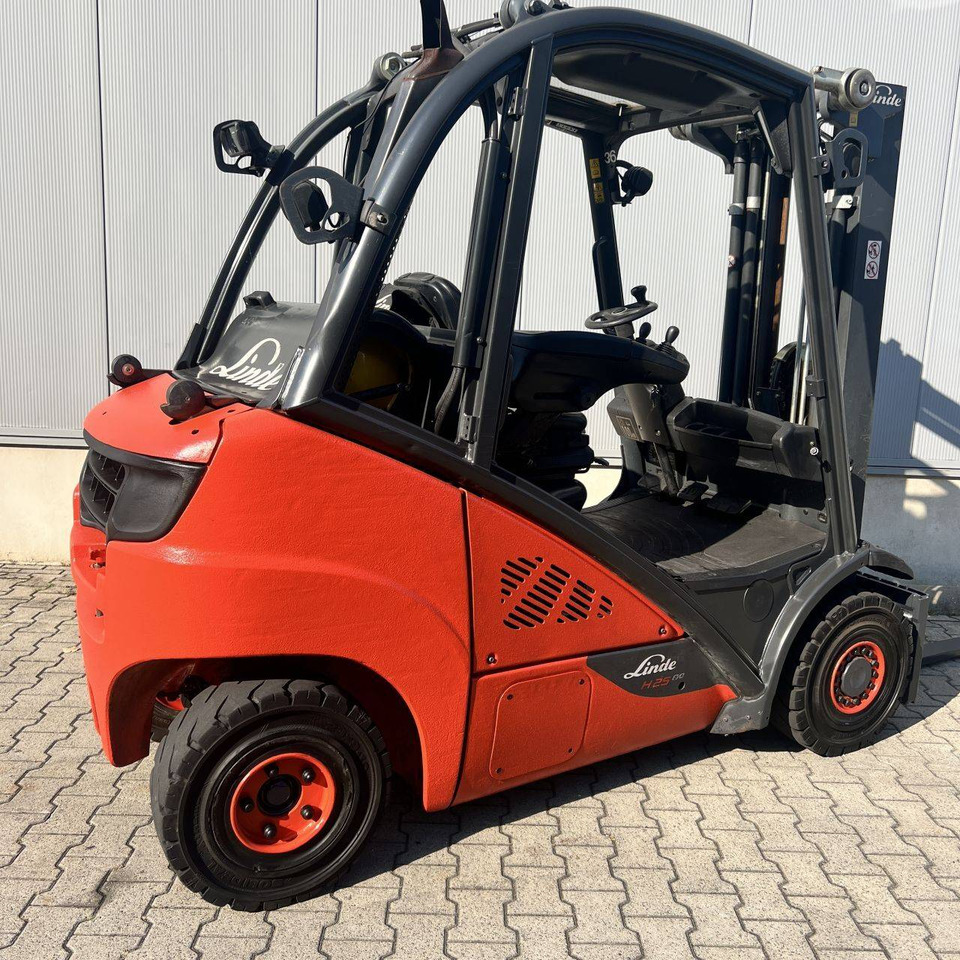 Linde H25T (392) EVO - Gaasitõstuk: pilt 2 Linde H25T (392) EVO - Gaasitõstuk: pilt 2