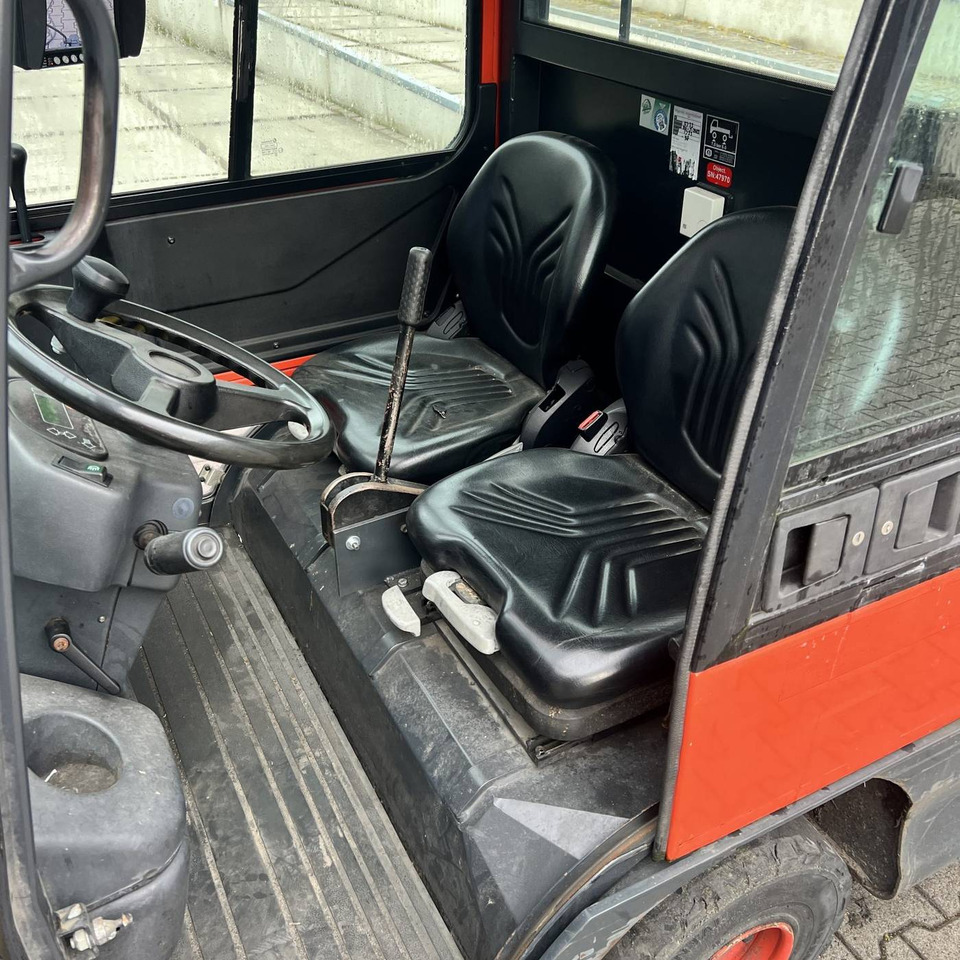 Linde P250 SWB (127) - Puksiirtraktor: pilt 3 Linde P250 SWB (127) - Puksiirtraktor: pilt 3