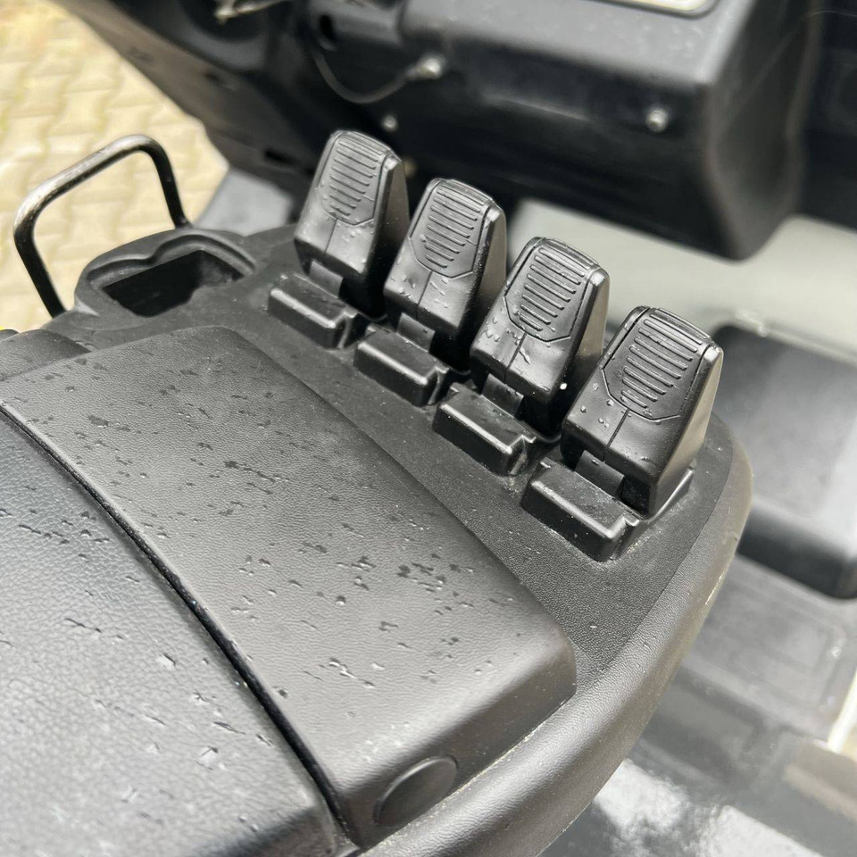 Unicarriers ET16 (AG1N12L16Q) - Elektritõstuk: pilt 5 Unicarriers ET16 (AG1N12L16Q) - Elektritõstuk: pilt 5