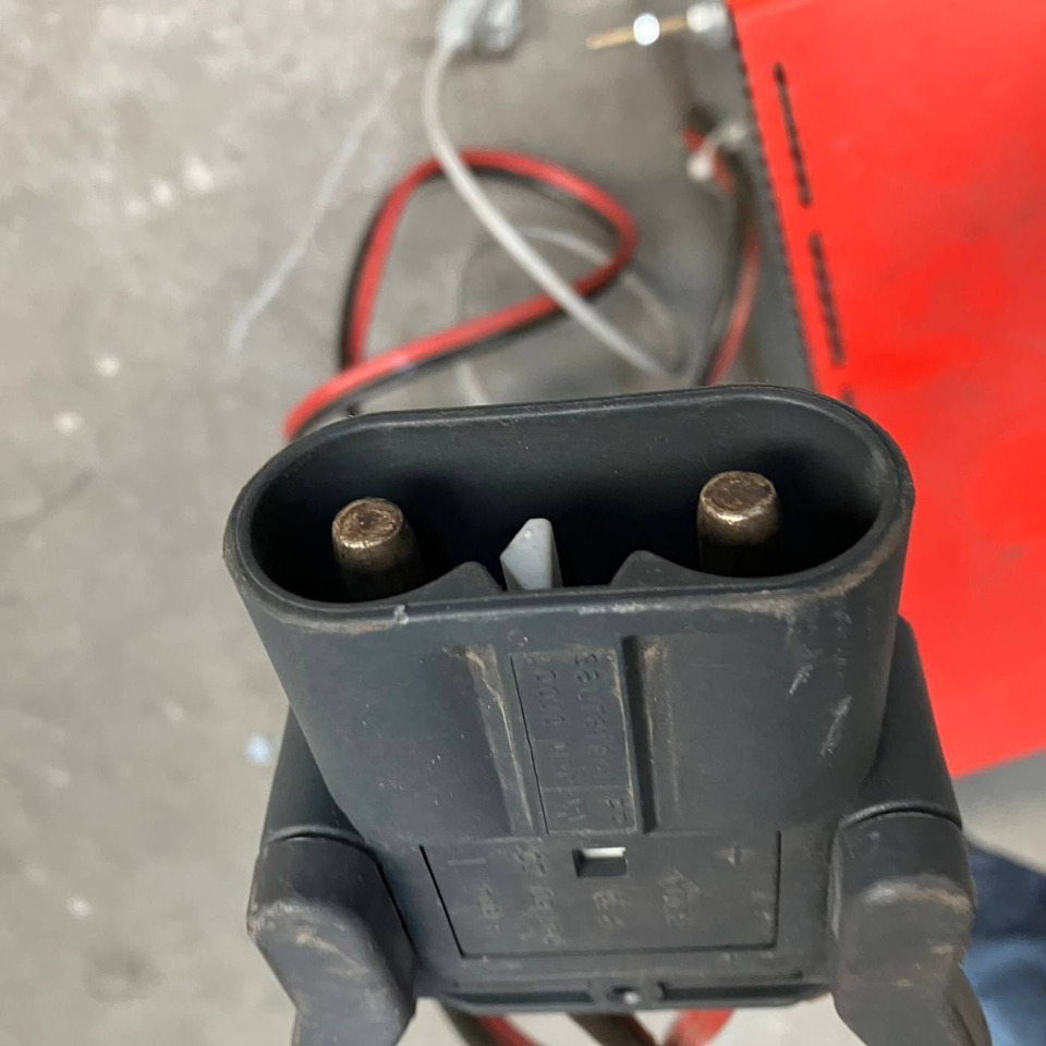 Hawker 24V/40A - Varuosa - Materjali käitlemise seade: pilt 3 Hawker 24V/40A - Varuosa - Materjali käitlemise seade: pilt 3