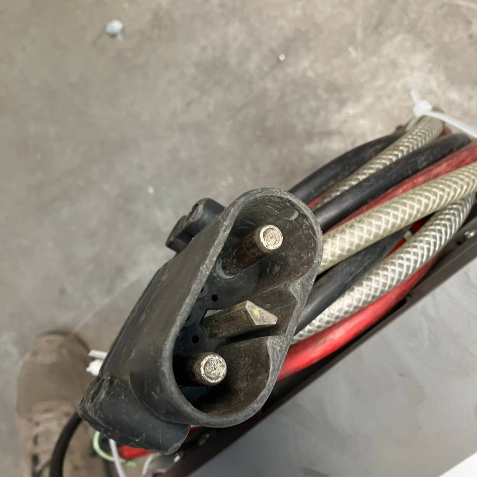 Hawker 24V/70A TC1 LT - Varuosa - Materjali käitlemise seade: pilt 3 Hawker 24V/70A TC1 LT - Varuosa - Materjali käitlemise seade: pilt 3