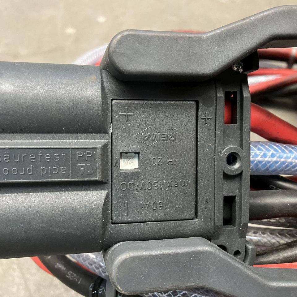 Hawker 24V/72A Lifetech TC1LT - Varuosa - Materjali käitlemise seade: pilt 3 Hawker 24V/72A Lifetech TC1LT - Varuosa - Materjali käitlemise seade: pilt 3