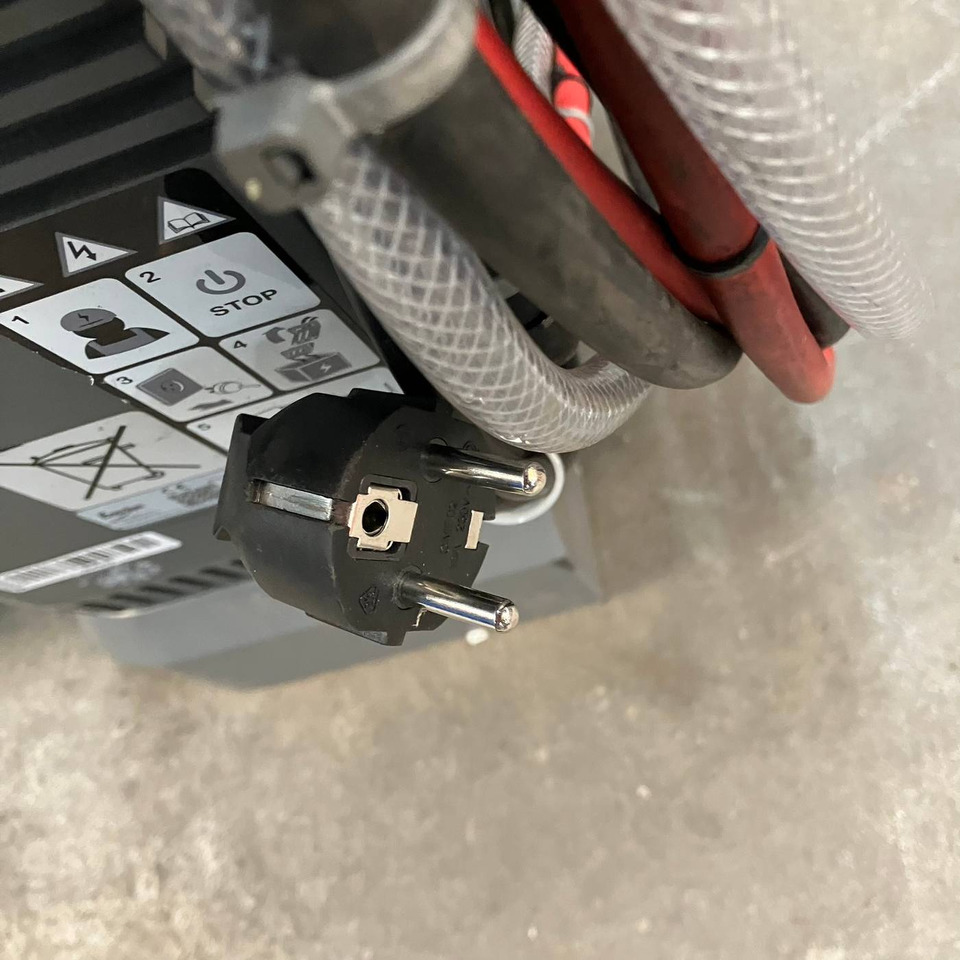 Hawker 24V/72A Lifetech TC1LT - Varuosa - Materjali käitlemise seade: pilt 2 Hawker 24V/72A Lifetech TC1LT - Varuosa - Materjali käitlemise seade: pilt 2