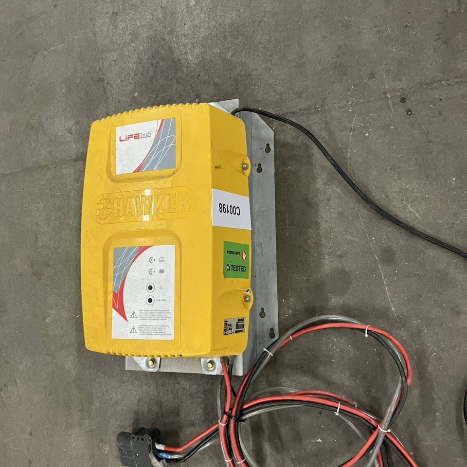 Hawker 24V/80A Life Tech (2) - Varuosa - Materjali käitlemise seade: pilt 1 Hawker 24V/80A Life Tech (2) - Varuosa - Materjali käitlemise seade: pilt 1