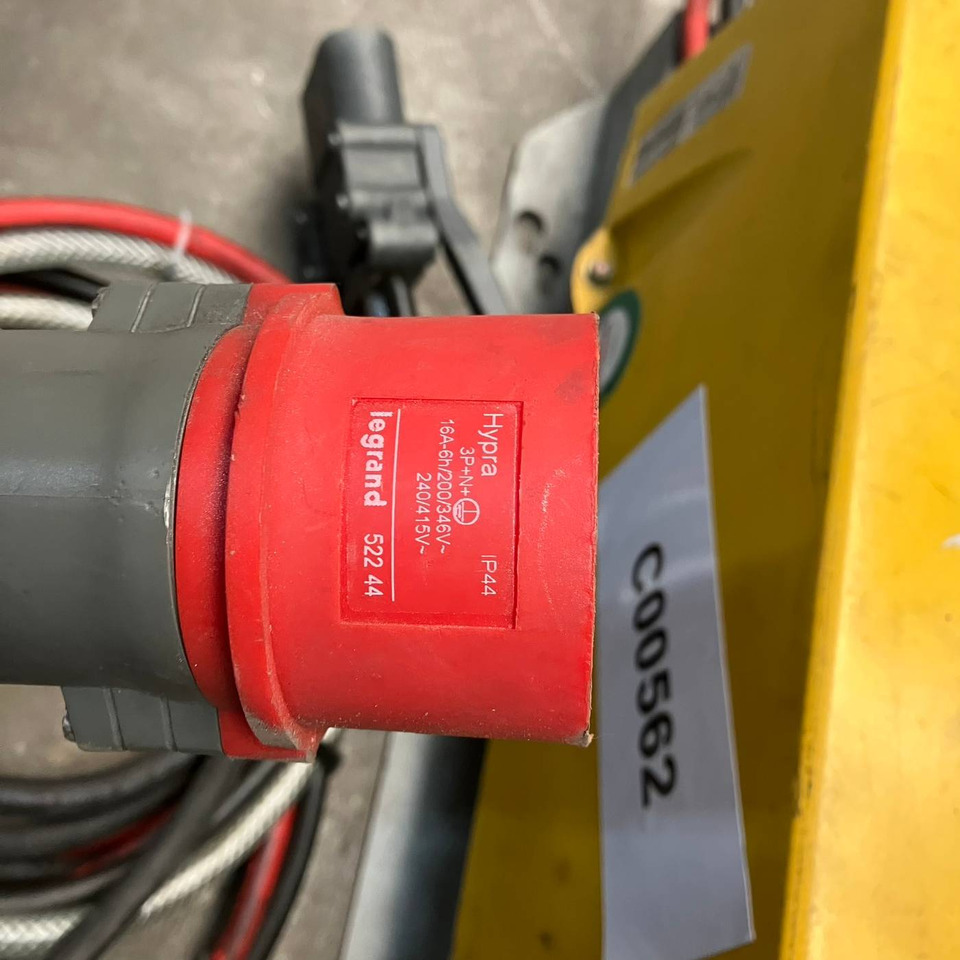 Hawker LT 48V/115A - Varuosa - Materjali käitlemise seade: pilt 5 Hawker LT 48V/115A - Varuosa - Materjali käitlemise seade: pilt 5