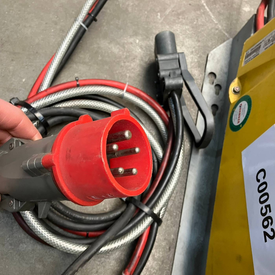 Hawker LT 48V/115A - Varuosa - Materjali käitlemise seade: pilt 4 Hawker LT 48V/115A - Varuosa - Materjali käitlemise seade: pilt 4