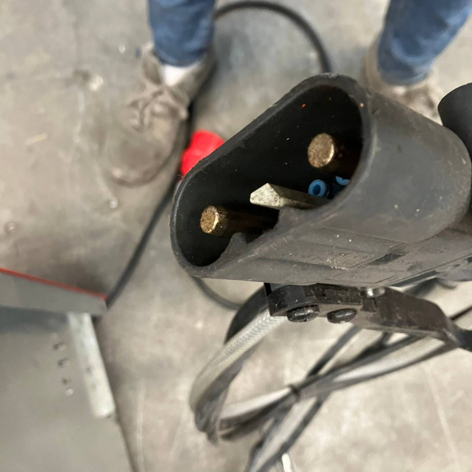 Linde 48V/125A - Varuosa - Materjali käitlemise seade: pilt 5 Linde 48V/125A - Varuosa - Materjali käitlemise seade: pilt 5