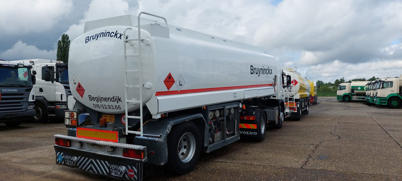 EKW - Tsistern poolhaagis: pilt 1 EKW - Tsistern poolhaagis: pilt 1