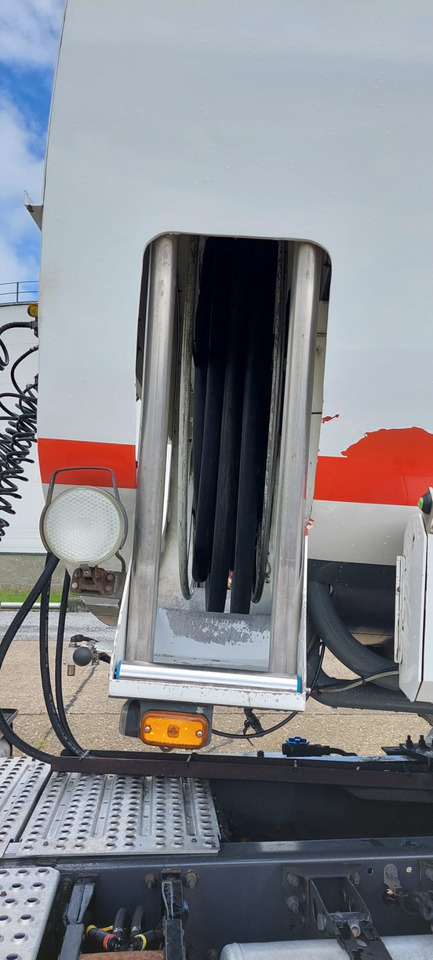 EKW - Tsistern poolhaagis: pilt 2 EKW - Tsistern poolhaagis: pilt 2