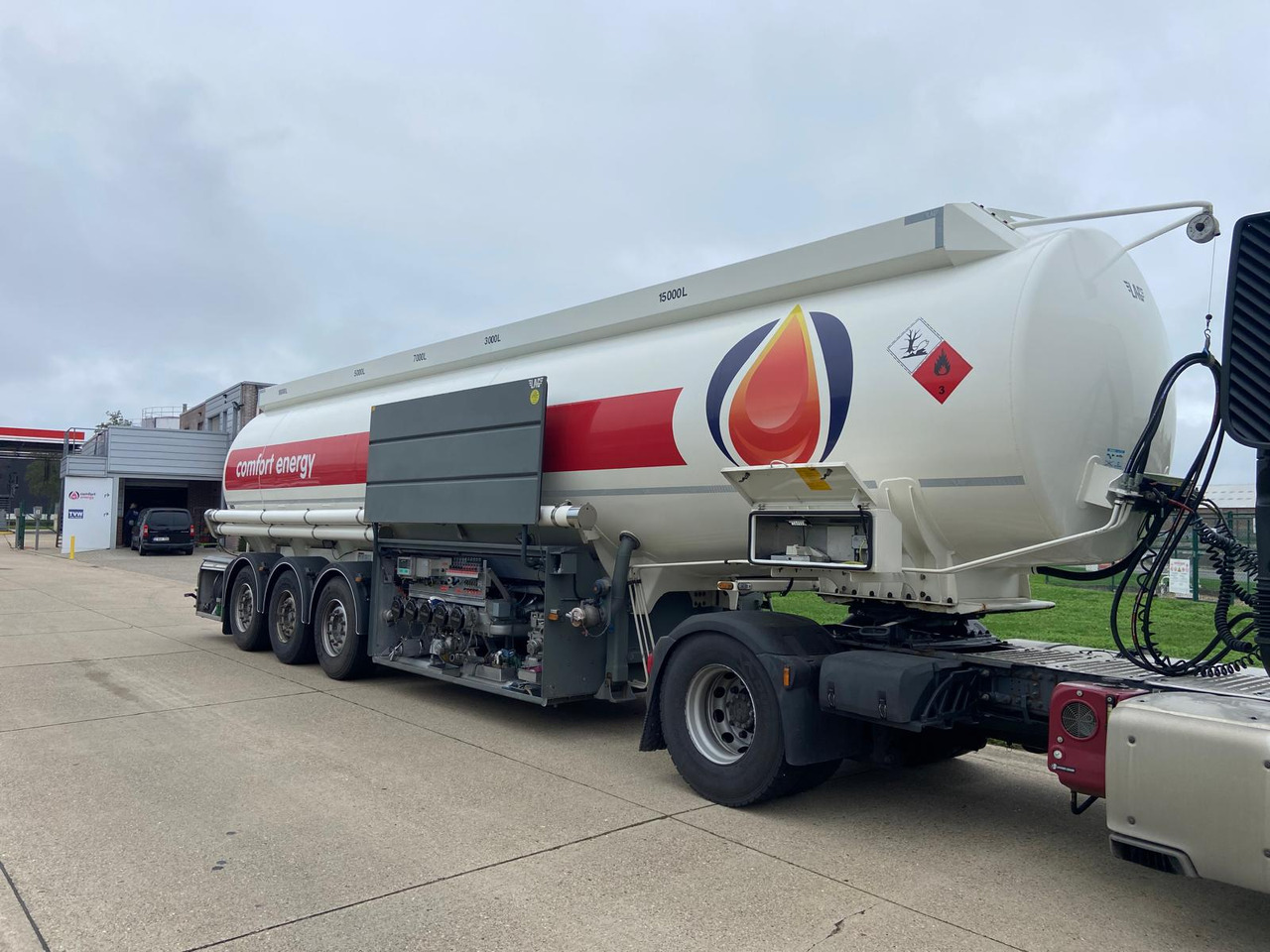 LAG - Tsistern poolhaagis: pilt 1 LAG - Tsistern poolhaagis: pilt 1