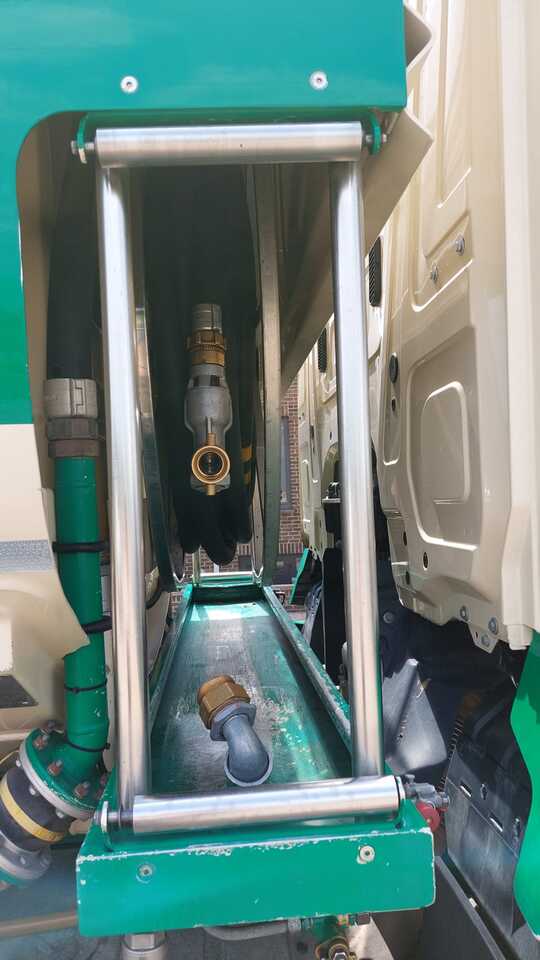 MERCEDES ANTOS - Tsisternauto: pilt 4 MERCEDES ANTOS - Tsisternauto: pilt 4