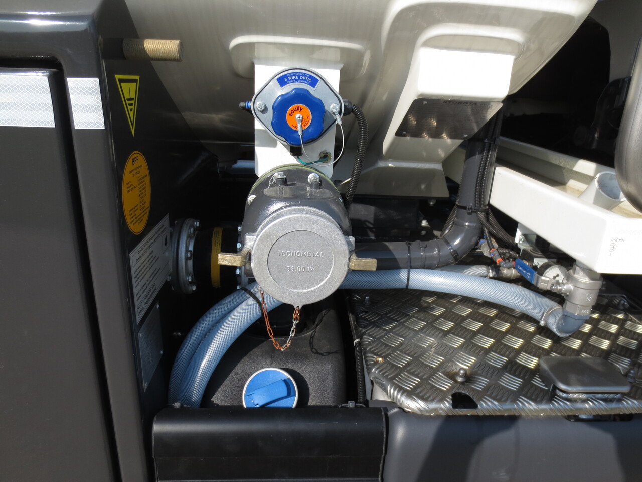 SCANIA G370 - Tsisternauto: pilt 3 SCANIA G370 - Tsisternauto: pilt 3