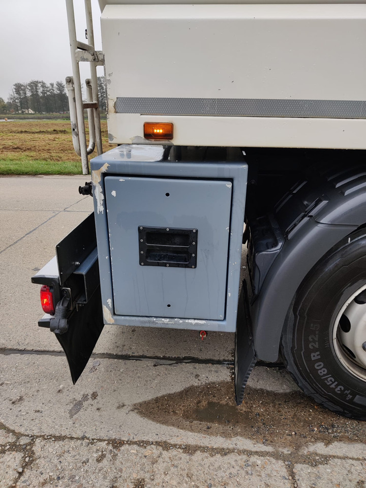 SCANIA P400 - Tsisternauto: pilt 4 SCANIA P400 - Tsisternauto: pilt 4