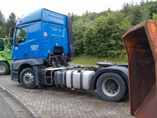 Mercedes-Benz 1843 Actros - Sadulveok: pilt 3 Mercedes-Benz 1843 Actros - Sadulveok: pilt 3