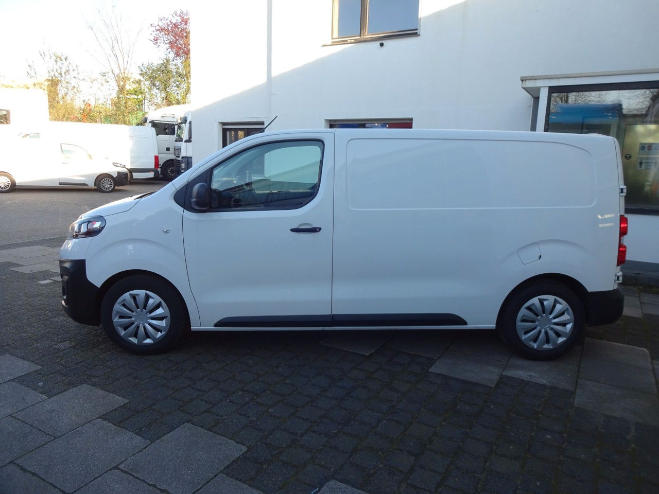 Opel Vivaro Kasten Edition M, L1H1, Klima, PDC - Mikrobuss: pilt 4 Opel Vivaro Kasten Edition M, L1H1, Klima, PDC - Mikrobuss: pilt 4