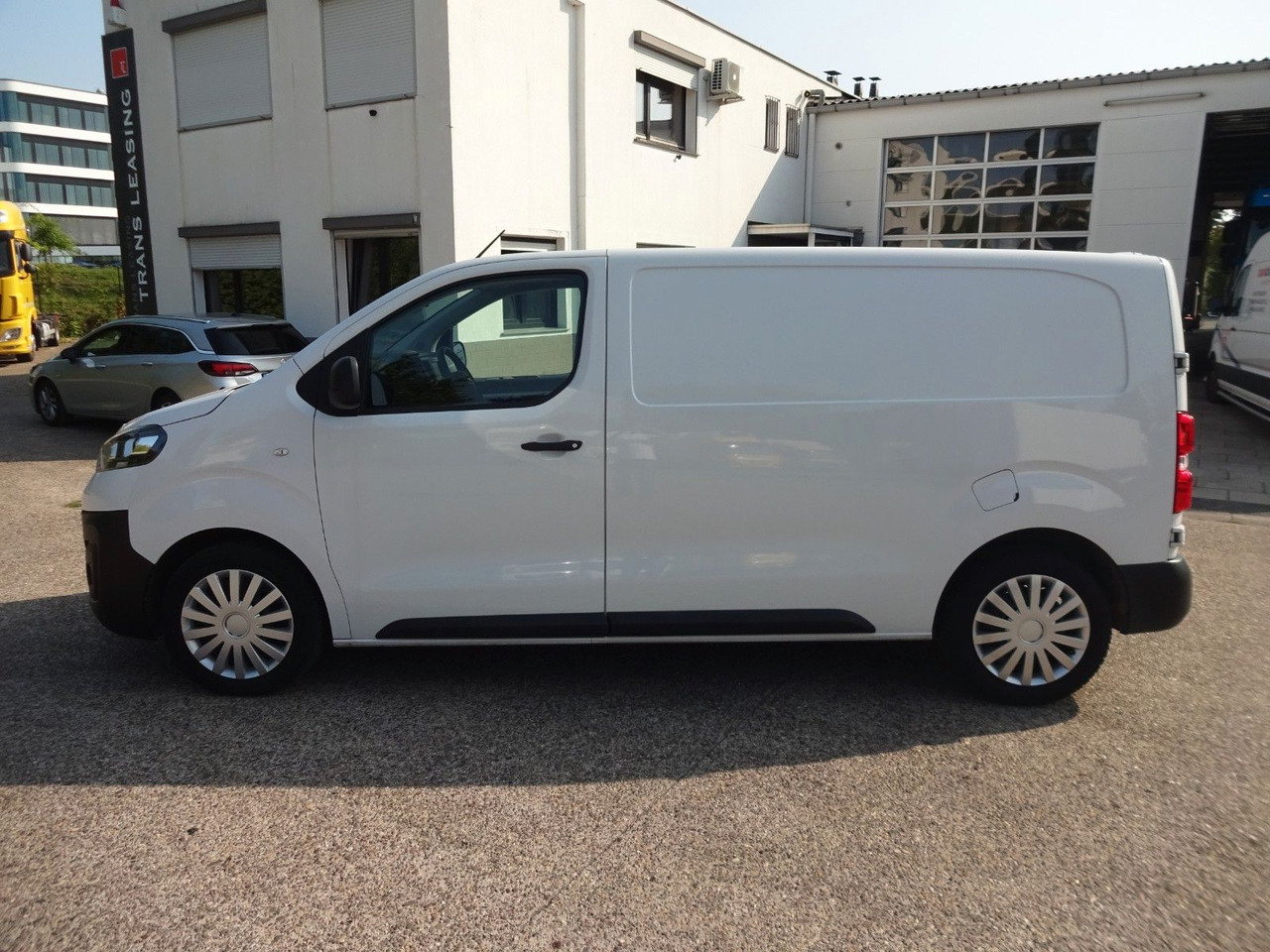Opel Vivaro Kasten L1H1, Klima, PDC, - Väike kaubik: pilt 4 Opel Vivaro Kasten L1H1, Klima, PDC, - Väike kaubik: pilt 4