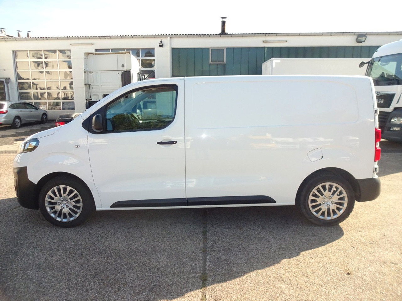 Opel Vivaro Kasten L1H1, Klima, PDC, - Väike kaubik: pilt 4 Opel Vivaro Kasten L1H1, Klima, PDC, - Väike kaubik: pilt 4
