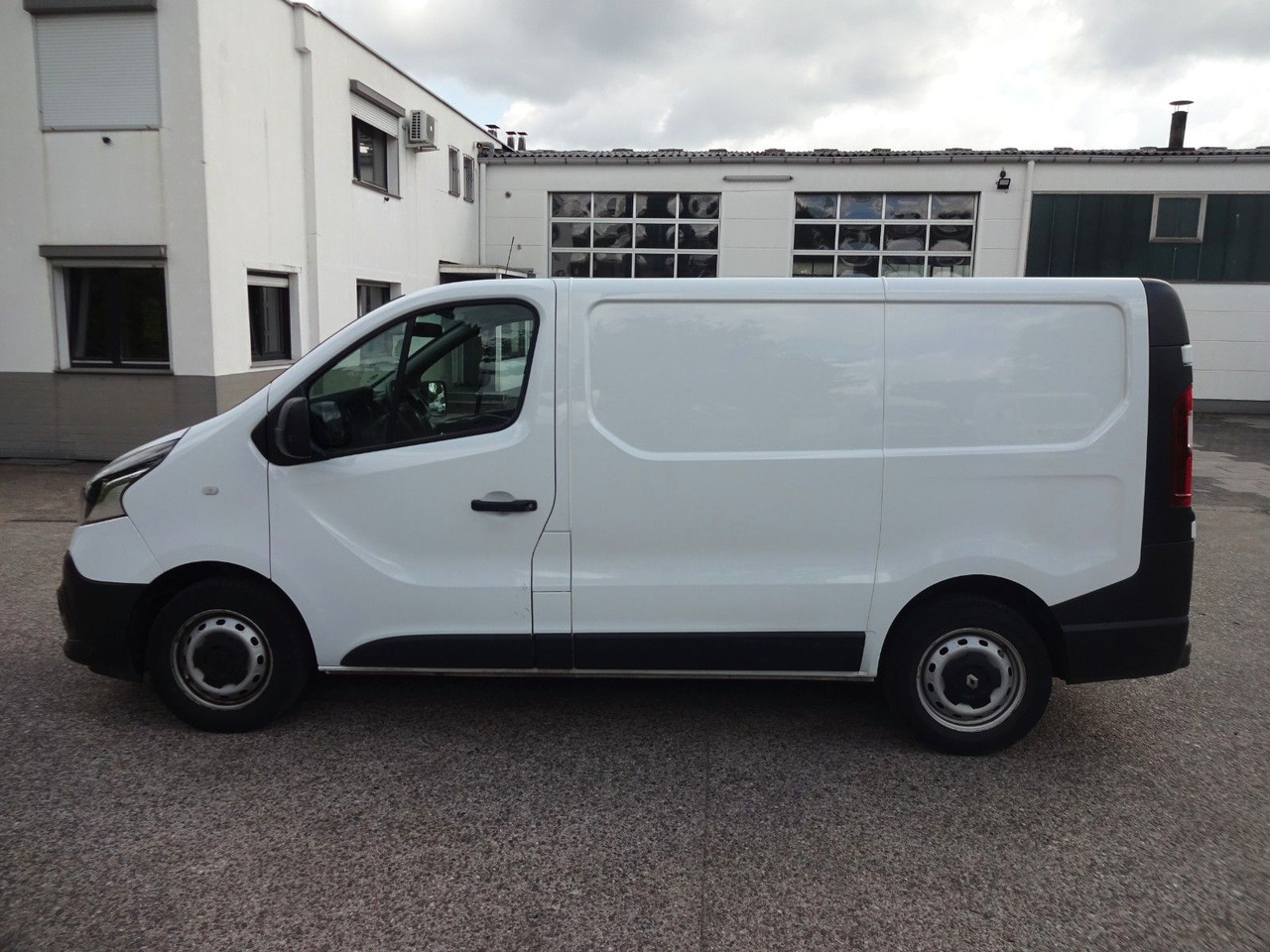 Renault Trafic Kasten L1H1 3,0t,Kamera,PDC,Klima,Tempoma - Väike kaubik: pilt 4 Renault Trafic Kasten L1H1 3,0t,Kamera,PDC,Klima,Tempoma - Väike kaubik: pilt 4