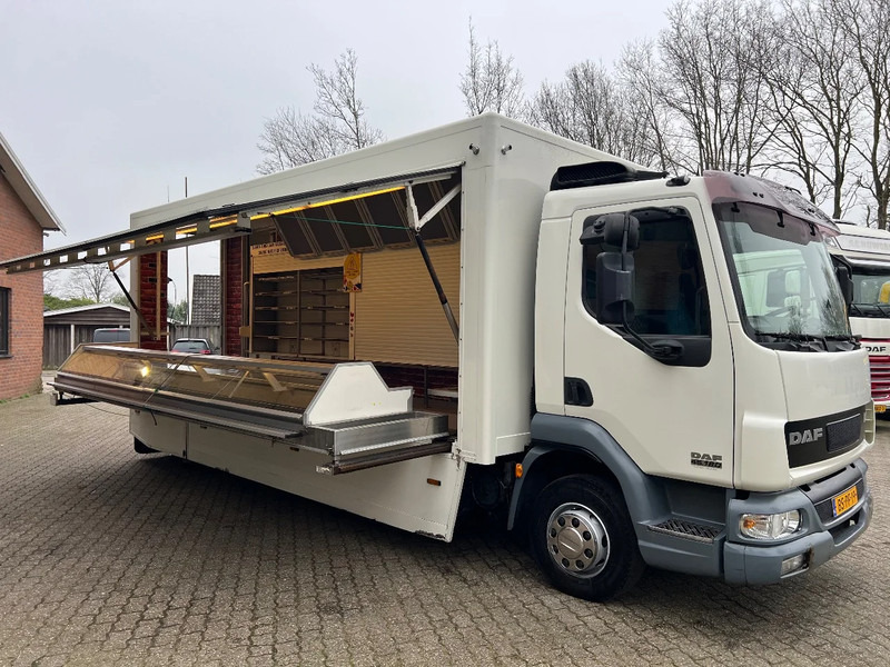 DAF LF 180 4X2 Verkoopopbouw/Verkaufsaufbau +Koeling Hydraulisch uitklapbaar - Toiduauto: pilt 1 DAF LF 180 4X2 Verkoopopbouw/Verkaufsaufbau +Koeling Hydraulisch uitklapbaar - Toiduauto: pilt 1