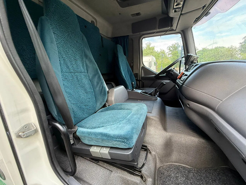 DAF LF 45.220 Laadklep/LBW Zijdeur Airco Slaapcabine AHK - Kasti veoauto: pilt 5 DAF LF 45.220 Laadklep/LBW Zijdeur Airco Slaapcabine AHK - Kasti veoauto: pilt 5