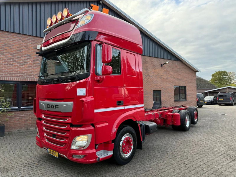 DAF XF 530 6X2 FAS Full air Alcoa Retarder Stuuras 7.6M Chassis NL Truck - Kabiinišassiiga veoauto: pilt 1 DAF XF 530 6X2 FAS Full air Alcoa Retarder Stuuras 7.6M Chassis NL Truck - Kabiinišassiiga veoauto: pilt 1