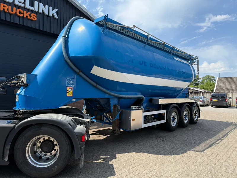 Feldbinder 34m3 Veevoeder Vogelsang-pomp, Coating binnenzijde - Tsistern poolhaagis: pilt 1 Feldbinder 34m3 Veevoeder Vogelsang-pomp, Coating binnenzijde - Tsistern poolhaagis: pilt 1