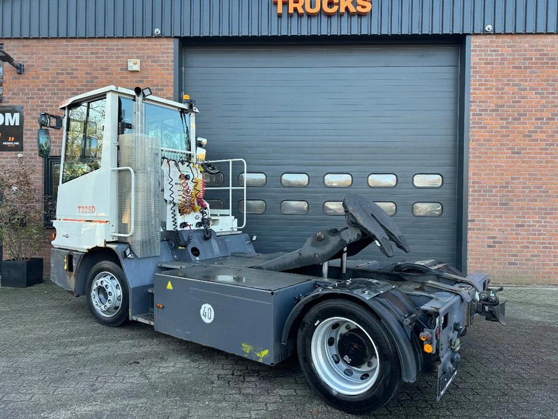 Mafi T225D T225D Rangeertrekker met Kenteken & vangmuil! - Laotraktor: pilt 3 Mafi T225D T225D Rangeertrekker met Kenteken & vangmuil! - Laotraktor: pilt 3