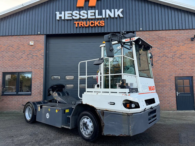 Mafi T225D T225D Rangeertrekker met Kenteken & vangmuil! - Laotraktor: pilt 2 Mafi T225D T225D Rangeertrekker met Kenteken & vangmuil! - Laotraktor: pilt 2