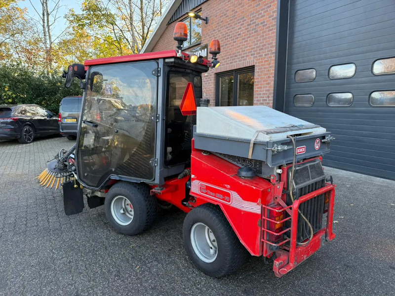 Nimos DM-Trac 205 OKB-70- Onkruidborstelmachine Werktuigendrager 4X Hydraulische functie - Tööstuslik kuivpühkimismasin: pilt 3 Nimos DM-Trac 205 OKB-70- Onkruidborstelmachine Werktuigendrager 4X Hydraulische functie - Tööstuslik kuivpühkimismasin: pilt 3