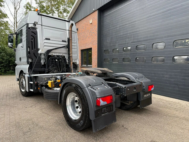 MAN TGX 18.460 4X4 550.440KM Hydraulic Standairco German truck - Sadulveok: pilt 3 MAN TGX 18.460 4X4 550.440KM Hydraulic Standairco German truck - Sadulveok: pilt 3