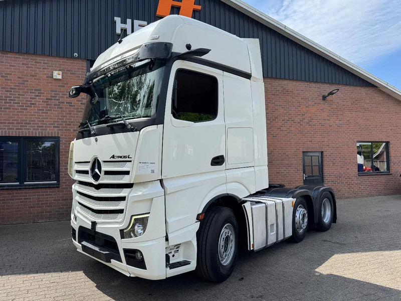 Mercedes-Benz Actros 2545 6X2 Gigaspace Gestuurde voorloopas NL Truck 327.240KM - Sadulveok: pilt 1 Mercedes-Benz Actros 2545 6X2 Gigaspace Gestuurde voorloopas NL Truck 327.240KM - Sadulveok: pilt 1