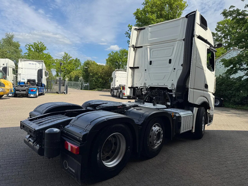 Mercedes-Benz Actros 2545 6X2 Gigaspace Gestuurde voorloopas NL Truck 327.240KM - Sadulveok: pilt 3 Mercedes-Benz Actros 2545 6X2 Gigaspace Gestuurde voorloopas NL Truck 327.240KM - Sadulveok: pilt 3